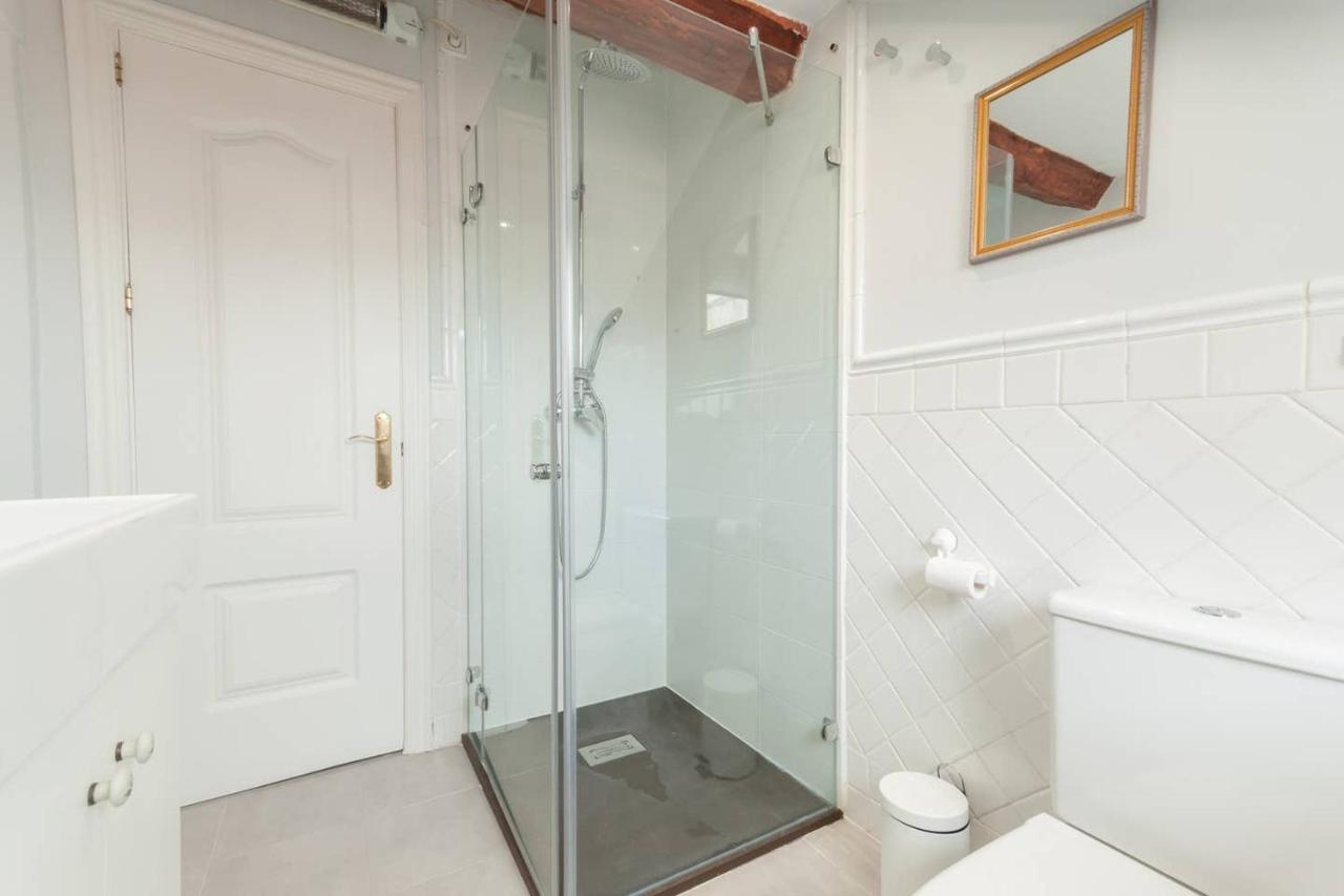 Cozy One-Bedroom Penthhouse La Latina Madrid Luaran gambar