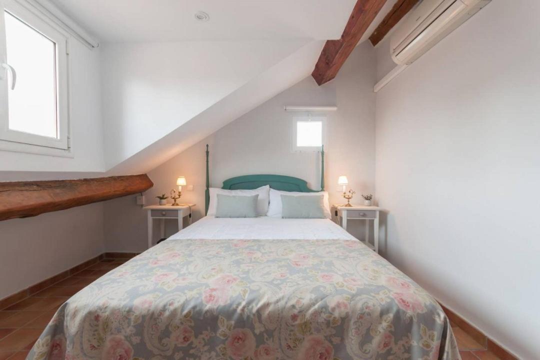 Cozy One-Bedroom Penthhouse La Latina Madrid Luaran gambar