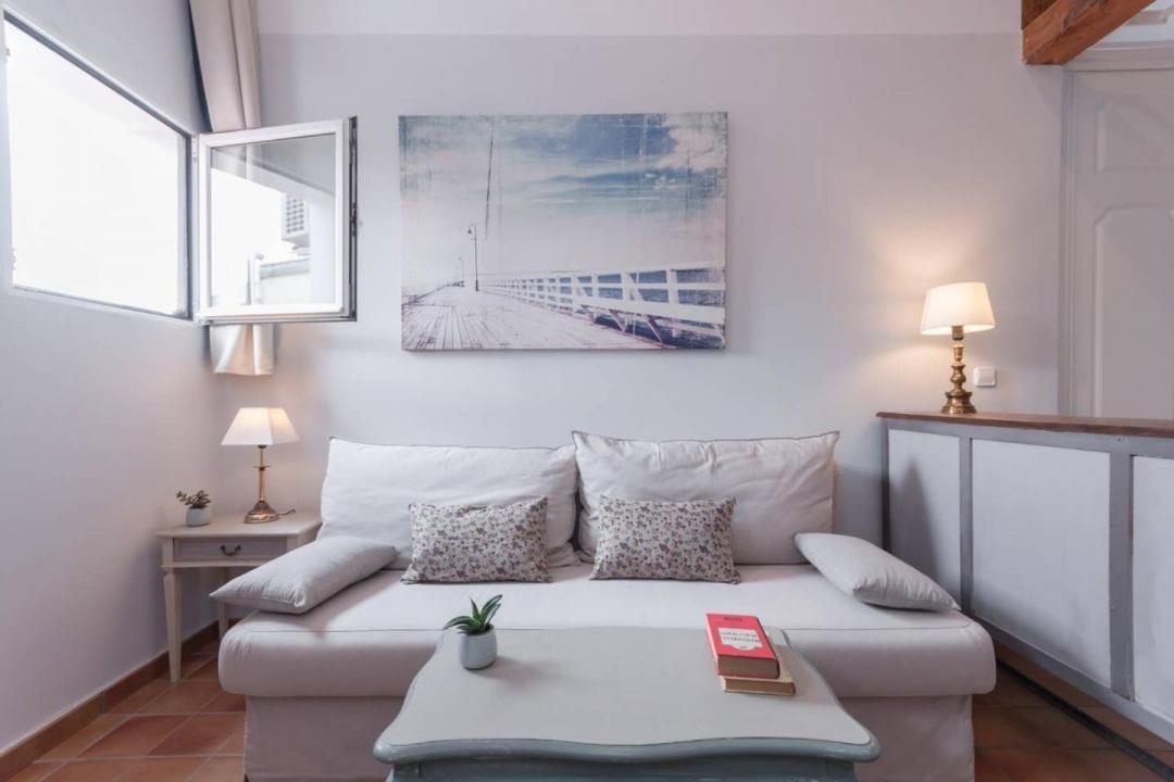 Cozy One-Bedroom Penthhouse La Latina Madrid Luaran gambar