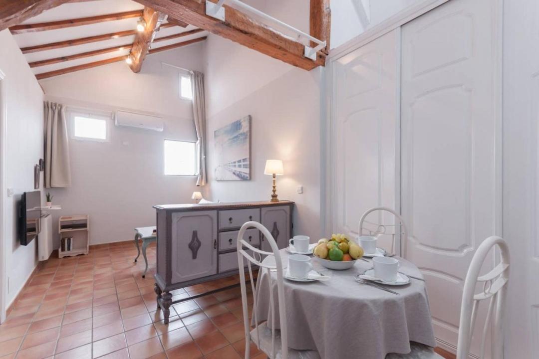 Cozy One-Bedroom Penthhouse La Latina Madrid Luaran gambar