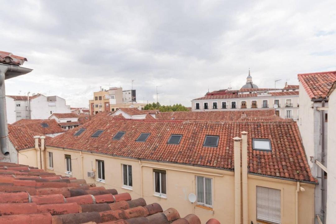 Cozy One-Bedroom Penthhouse La Latina Madrid Luaran gambar